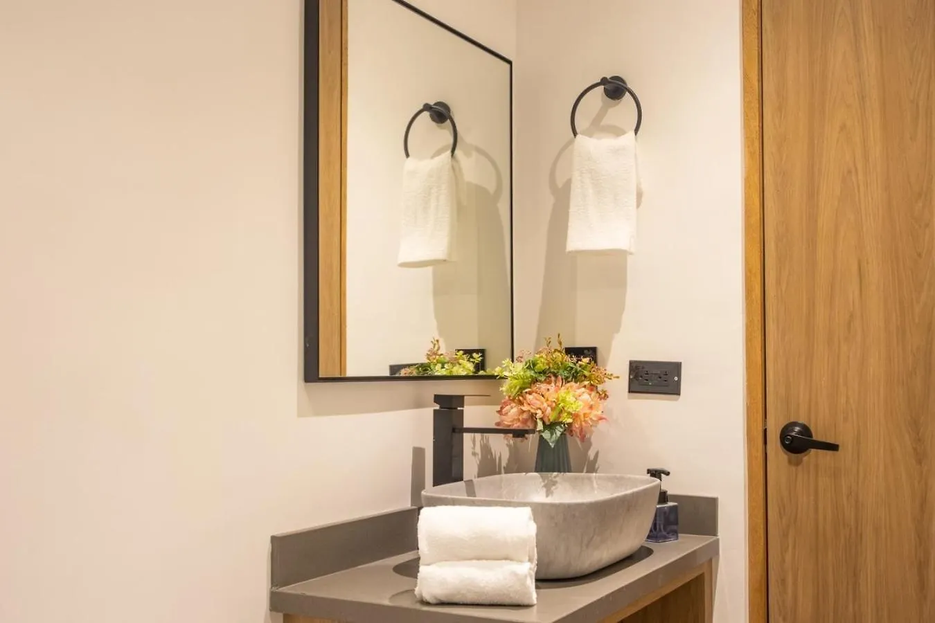 Apartamento Cozy Aparta-Suite Stadio Rosa Negra Medellín Colômbia